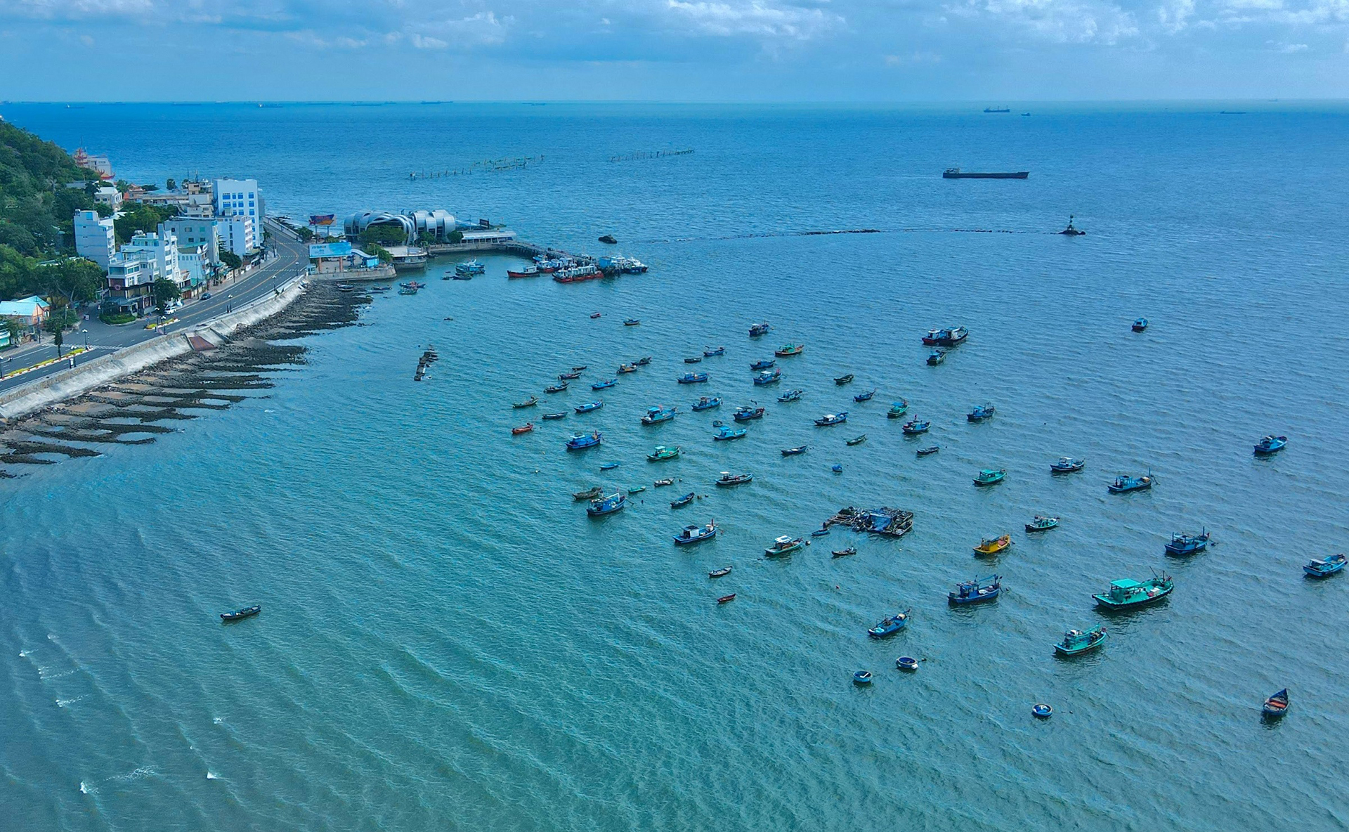 Tour Vũng Tàu 2 Ngày 1 Đêm - Đặt Xe Đi Tour Giá Rẻ