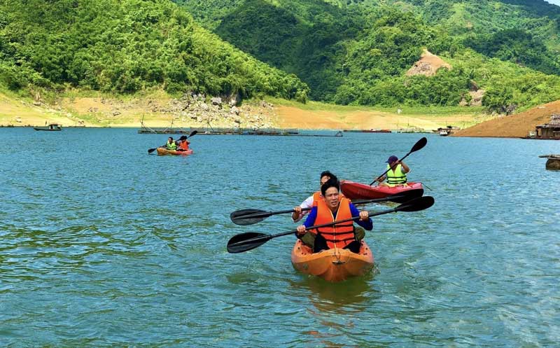 Kinh Nghiệm Du Lịch Bãi Biển Suối Ồ - Bãi Biển Vừa Mặn Vừa Ngọt