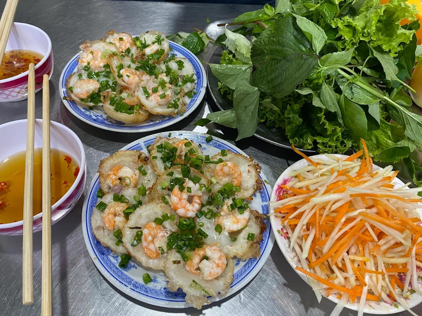 Ăn Gì Ở Vũng Tàu? Top 10 Món Đặc Sản Phải Thử Ít Nhất Một Lần