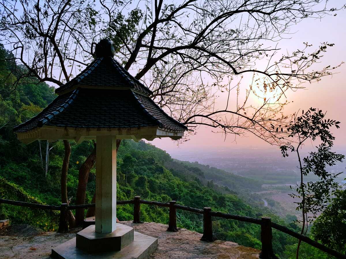 Quần Thể Chùa Chiền Linh Thiêng Trên Núi Thị Vải