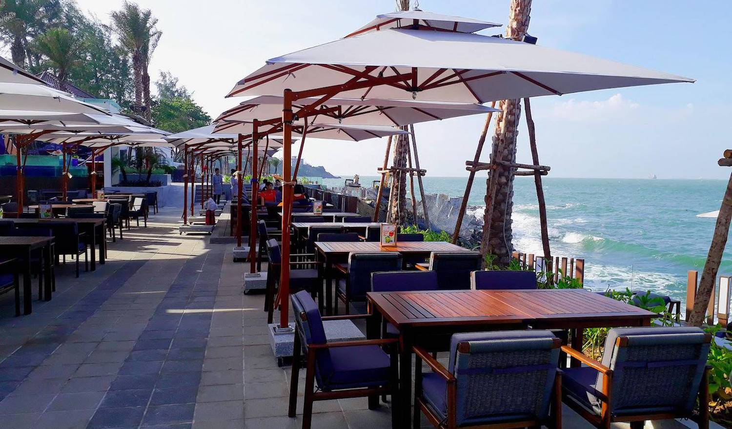 Top Quán Cà Phê View Biển Đẹp Và Nổi Tiếng